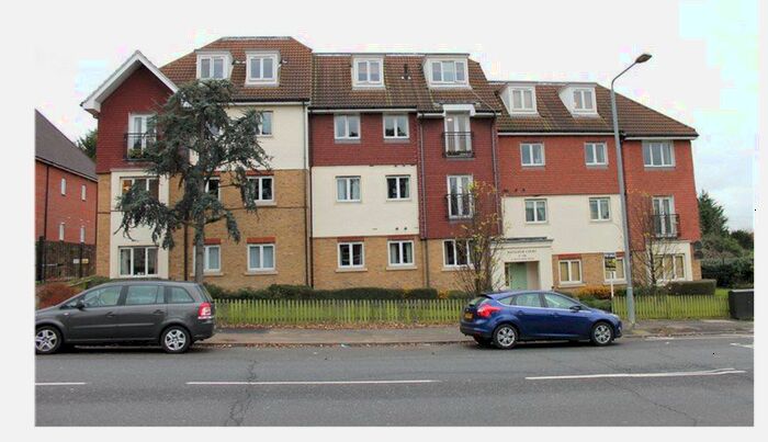 1 Bedroom Flat To Rent In Butts Green Road, Hornchurch, RM11