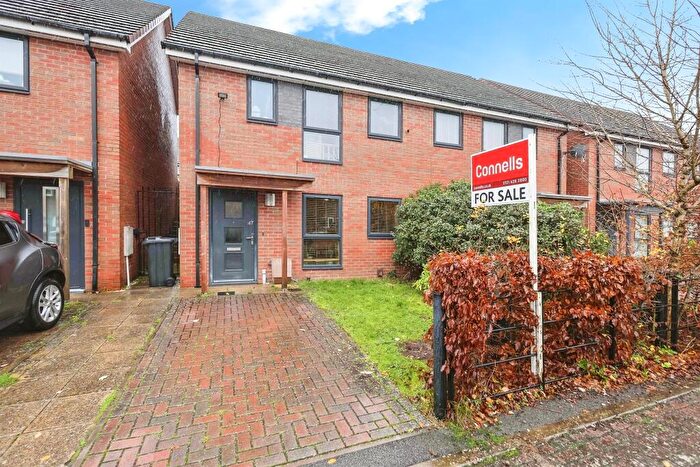 3 Bedroom Semi Detached House For Sale In Dimmingsdale Bank, Quinton, Birmingham, B32