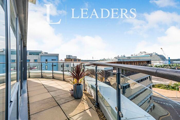 2 Bedroom Flat To Rent In Maritime Walk, Southampton, SO14