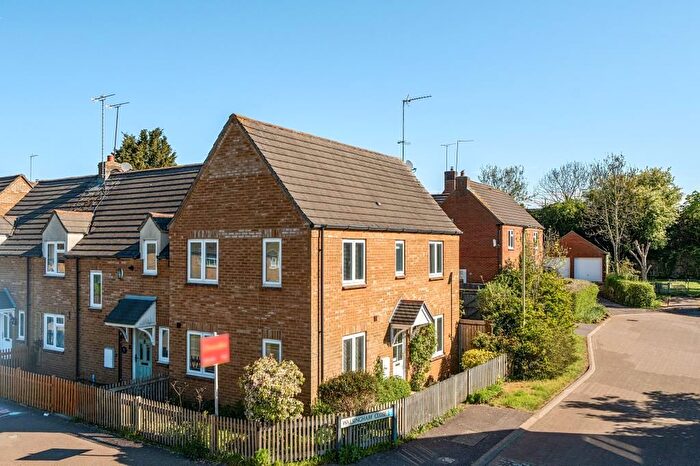 3 Bedroom End Terrace House For Sale In Bloxham, Banbury, Oxfordshire, OX15