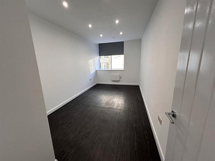 1 Bedroom Flat To Rent In Spectrum House, East Parade, Bradford, BD1