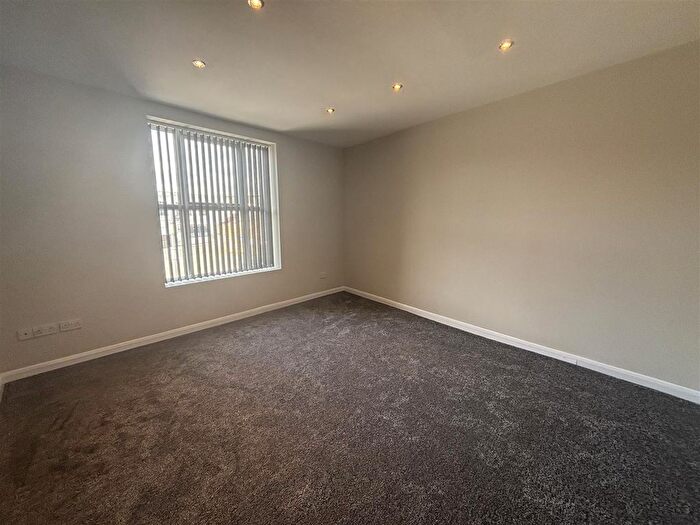 2 Bedroom Flat To Rent In Stafford Street, Walsall, WS2