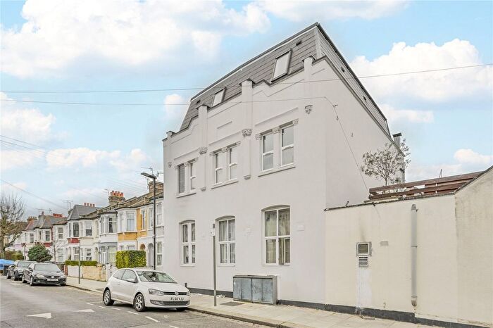 End Terrace House For Sale In Beresford Road, Harringay Ladder, London, N8
