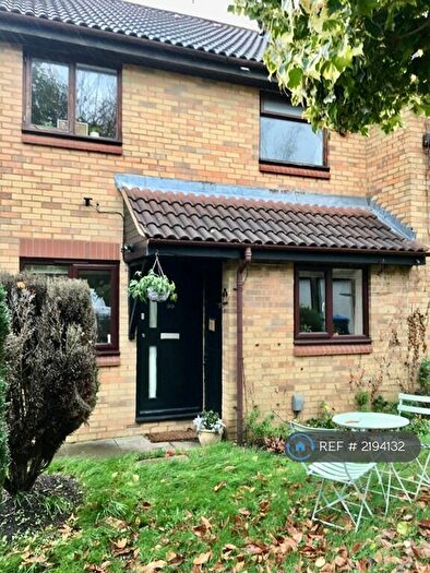 1 Bedroom End Of Terrace House To Rent In Bull Stag Green, Hatfield, AL9