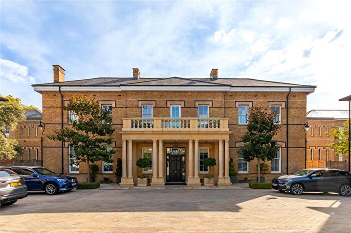 3 Bedroom Flat To Rent In Atkinson House, Chambers Hill Park, London, SW20