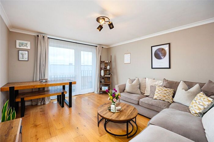 1 Bedroom Flat To Rent In Durnsford Road, London, SW19
