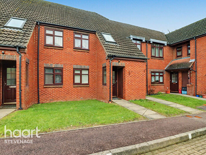 2 Bedroom Retirement Property For Sale In The Lawns, Stevenage, SG2