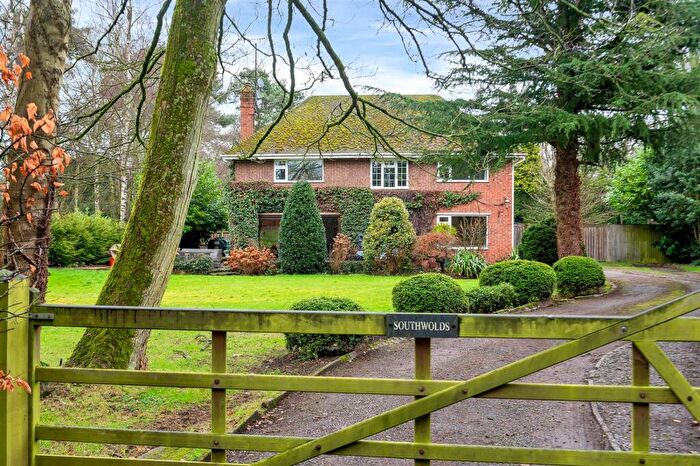 5 Bedroom Detached House For Sale In May Lodge Drive, Rufford, NG22
