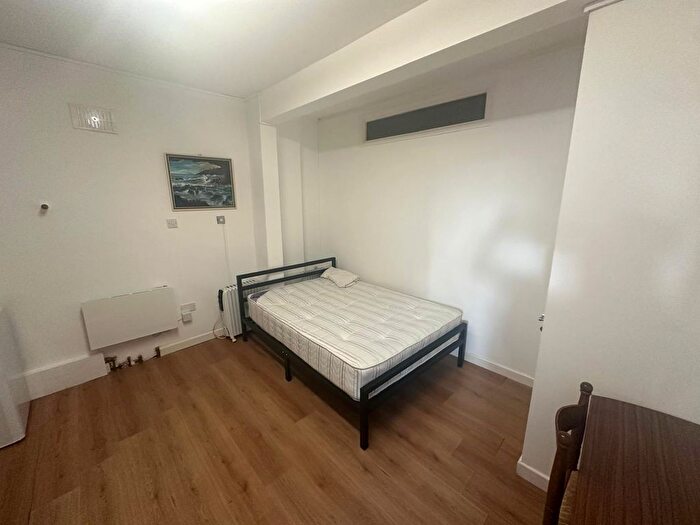 1 Bedroom Studio To Rent In Village Way, London, NW10
