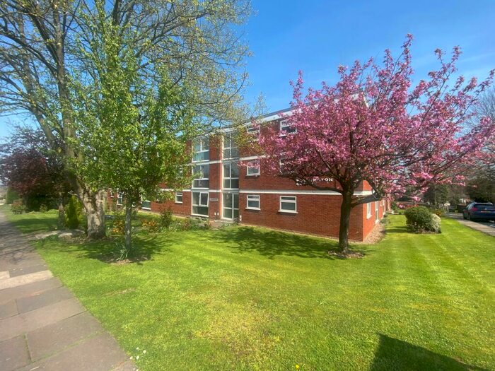 2 Bedroom Flat To Rent In Packington Court, Sutton Coldfield., B74