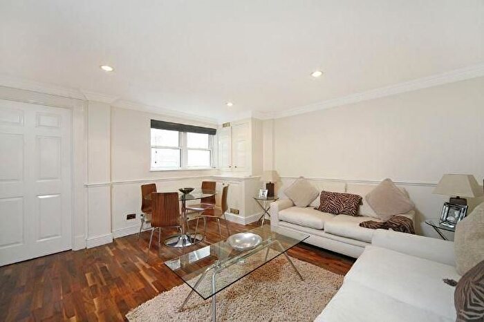 2 Bedroom Flat To Rent In Transept Street, Marylebone, London, NW1