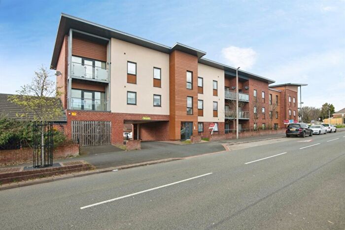 2 Bedroom Apartment For Sale In Claypit Lane, West Bromwich, B70