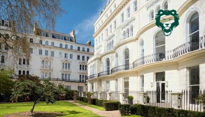 3 Bedroom Flat To Rent In Kensington Gardens Square, London, W2