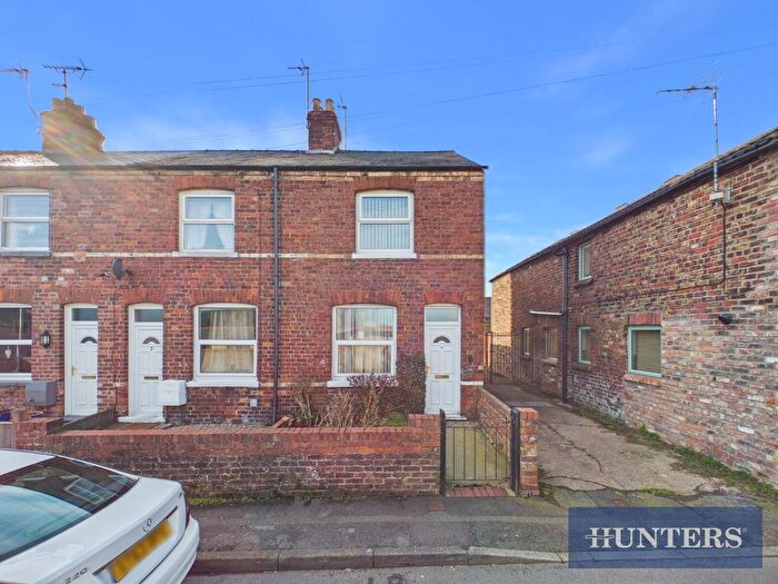 2 Bedroom End Terrace House For Sale In Long Lane, Bridlington, YO16