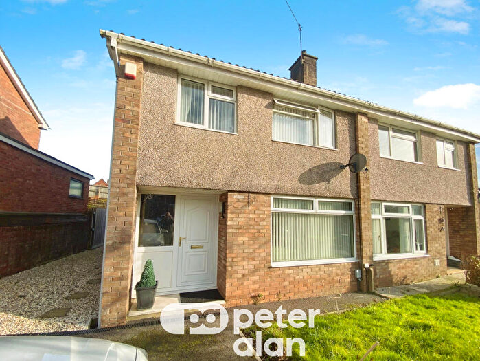 3 Bedroom House To Rent In Elm Grove, Newport, NP20