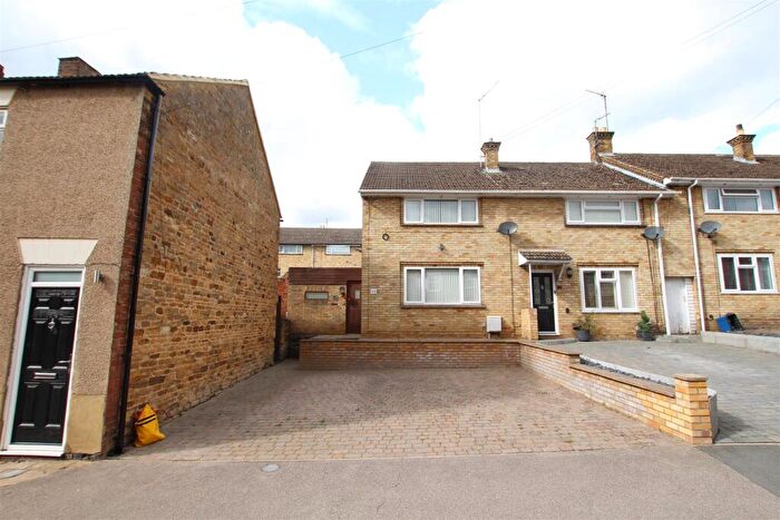 3 Bedroom Semi-Detached House For Sale In High Street, Kingsthorpe Village, NN2