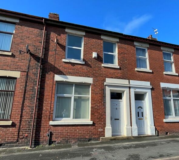 4 Bedroom Terraced House To Rent In Houldsworth Road, Fulwood, Preston, PR2