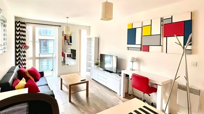 1 Bedroom Flat To Rent In ILand, Essex Street, Birmingham, B5
