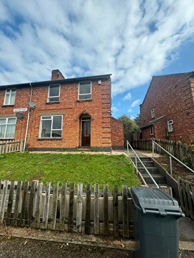 3 Bedroom Semi-Detached House To Rent In Heather Road, Leicester, LE2