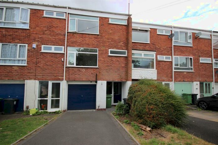 4 Bedroom Terraced House To Rent In Cobham Road, Halesowen, B63