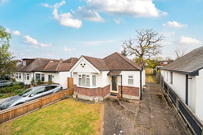 3 Bedroom Bungalow For Sale In Woodlands Avenue, West Byfleet, KT14