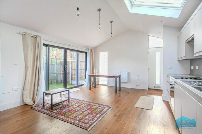 1 Bedroom Bungalow To Rent In Palmerston Road, Bounds Green, N22