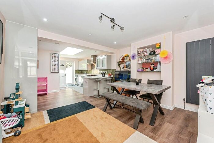 2 Bedroom Terraced House For Sale In Longfellow Road, Worcester Park, KT4