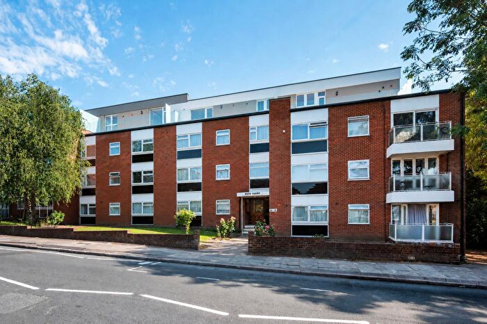 2 Bedroom Penthouse For Sale In Hale Lane, Edgware, HA8