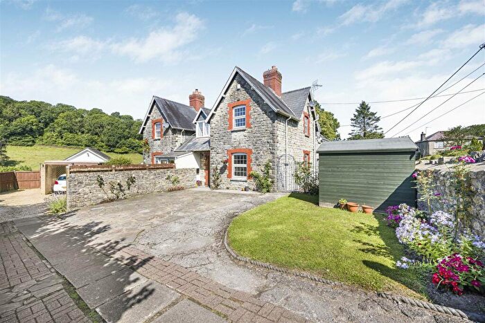 4 Bedroom Semi-Detached House For Sale In Llancarfan, Barry, CF62