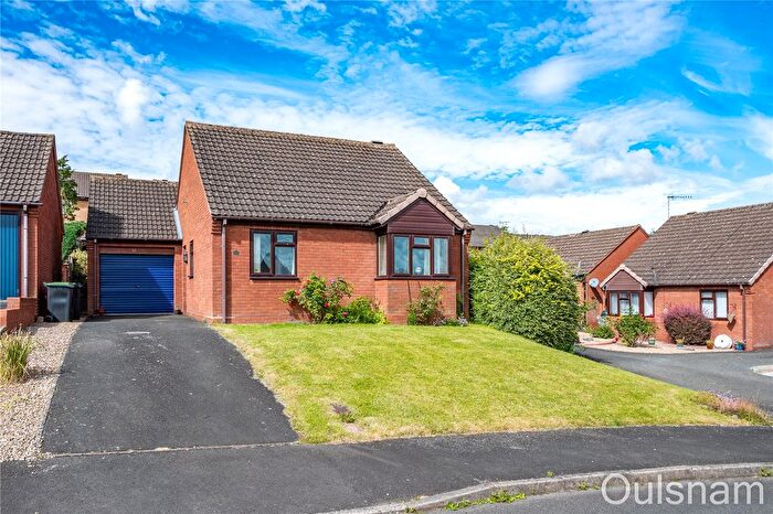 2 Bedroom Bungalow For Sale In Fairoak Drive, Bromsgrove, Worcestershire, B60