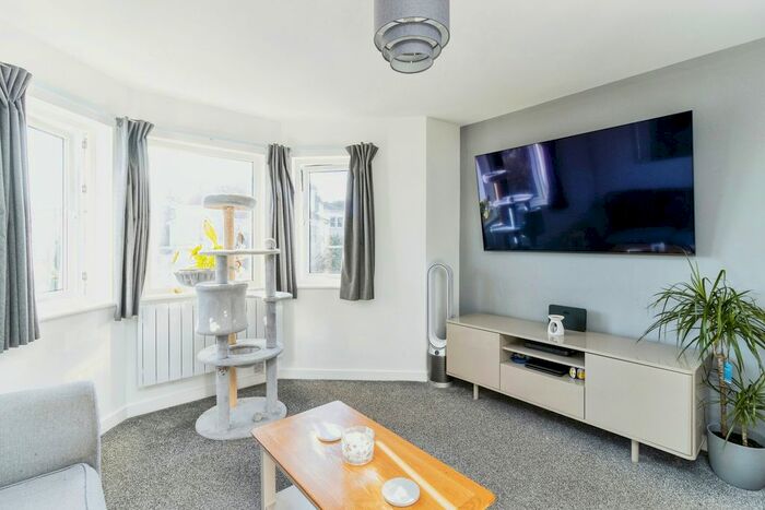 2 Bedroom Flat For Sale In Keysfield Road, Paignton, Devon, TQ4