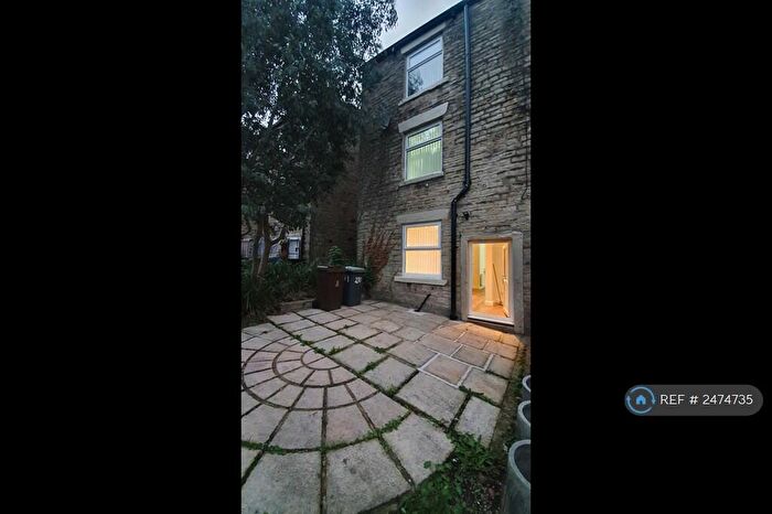 4 Bedroom Terraced House To Rent In Manchester Road, Mossley, Ashton-Under-Lyne, OL5