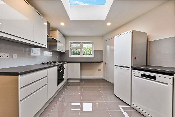 3 Bedroom Semi-Detached House To Rent In Willows Avenue, Morden, SM4