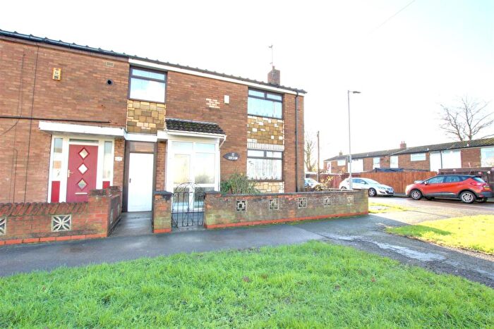 3 Bedroom End Of Terrace House For Sale In Ainshaw, Hull, HU6