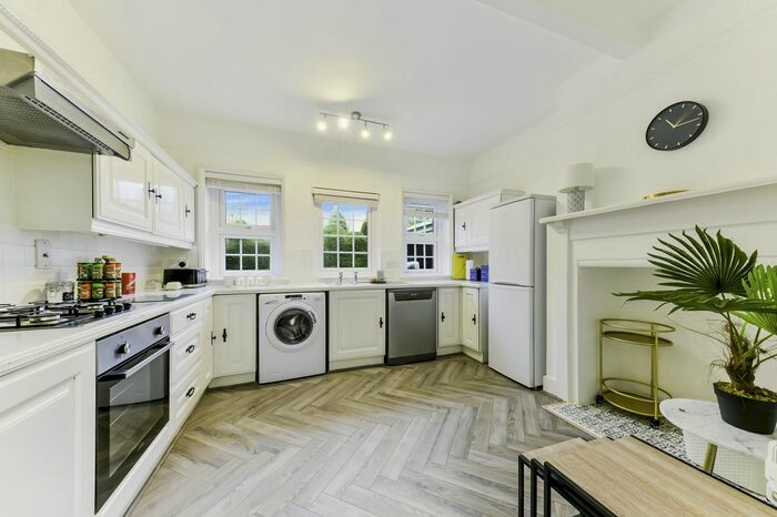 3 Bedroom Cottage To Rent In The Cottage, Stubbs Lane, Surrey, KT20