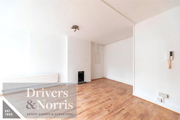 Apartment To Rent In Margery Fry Court, Tufnell Park Road, London, N7