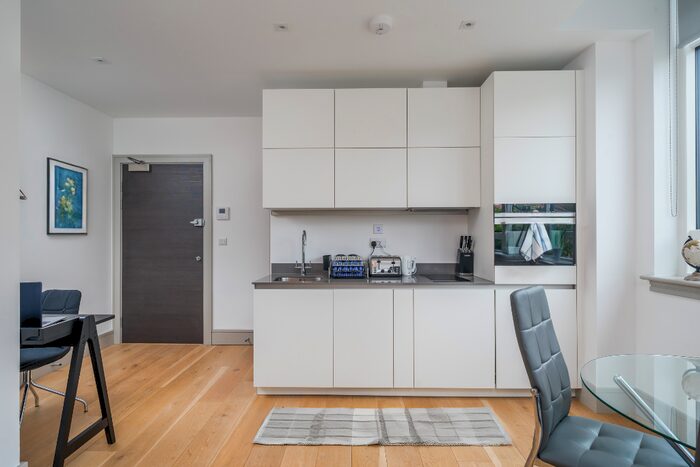 Studio To Rent In Lawrence Road, London, N15