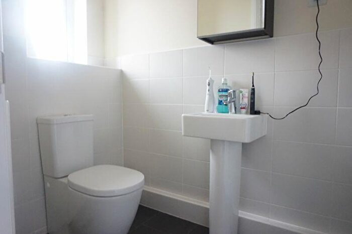 2 Bedroom Flat For Sale In Freya Road, Ollerton, NG22