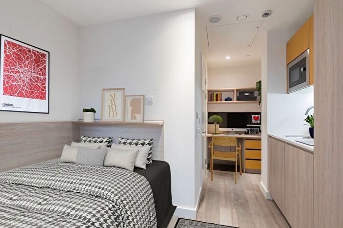 Studio To Rent In Weston Street, London, SE1