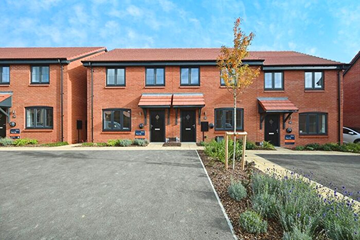 3 Bedroom Terraced House To Rent In Burdock Way, Daventry, NN11