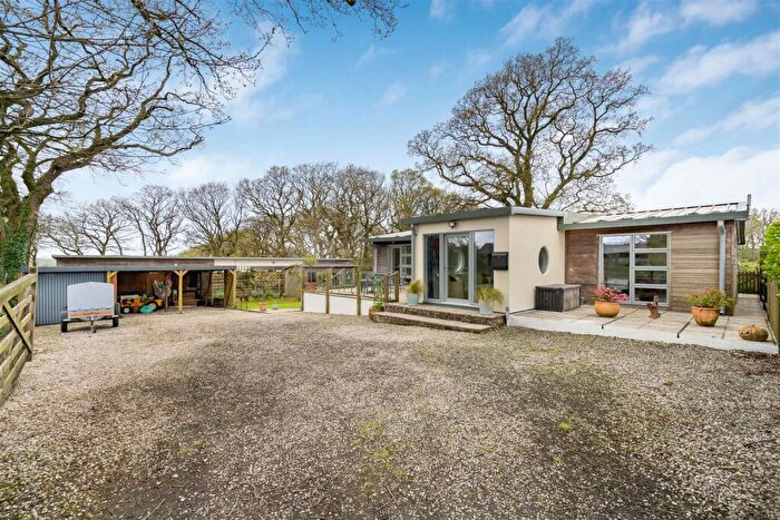 2 Bedroom Bungalow For Sale In Burdon Lane, Highampton, Beaworthy, EX21