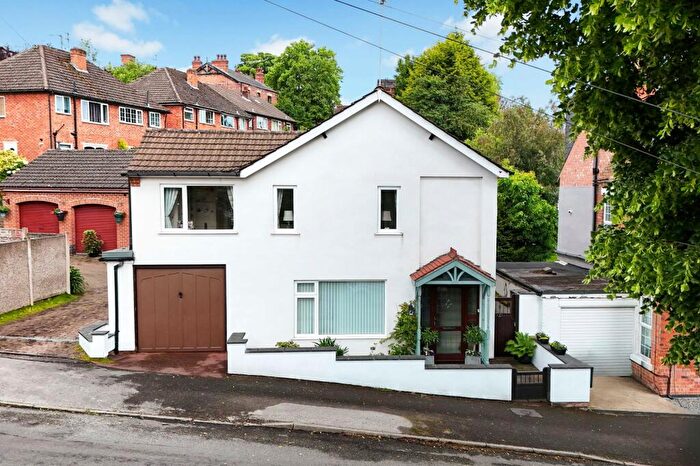 3 Bedroom Detached House For Sale In Hickling Road, Nottingham, NG3