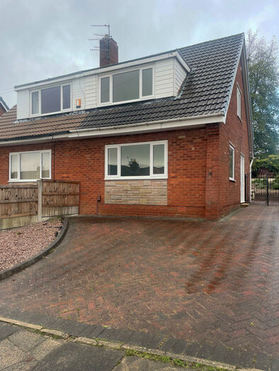 3 Bedroom House To Rent In Sutton Avenue, BB10