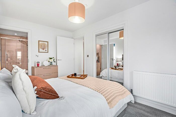 2 Bedroom Apartment To Rent In Weldale Street, Reading, Berkshire, RG1