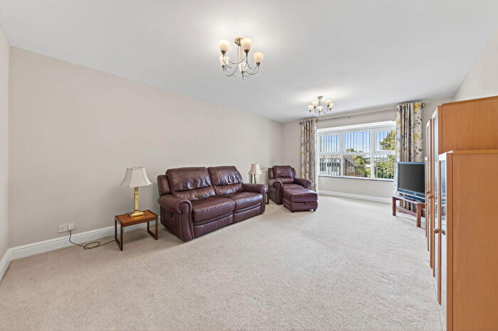 2 Bedroom Apartment For Sale In The Links, Headlands, NN15