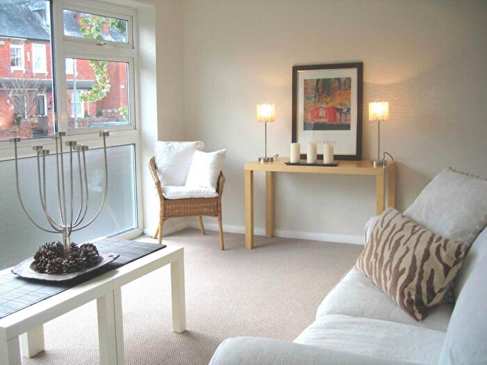 3 Bedroom Town House To Rent In Singers Close, Henley On Thames, RG9