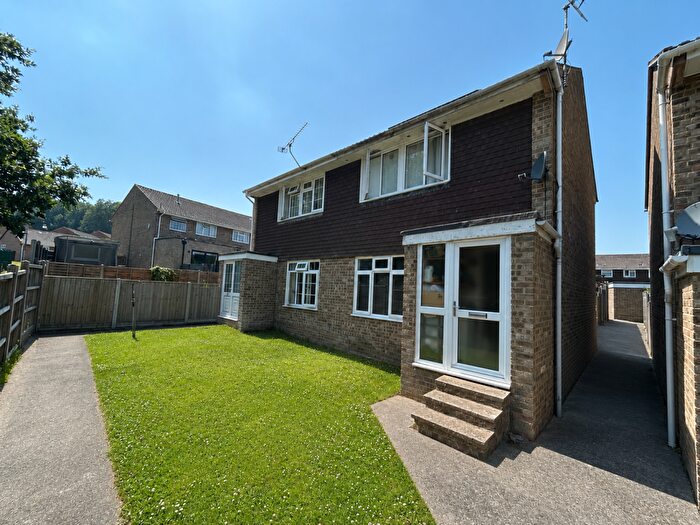 3 Bedroom Semi-Detached House For Sale In Lime Tree Avenue, Yeovil, Somerset, BA20