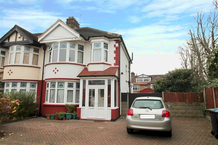 3 Bedroom Semi-Detached House To Rent In Wentworth Gardens, Palmers Green, London, N13
