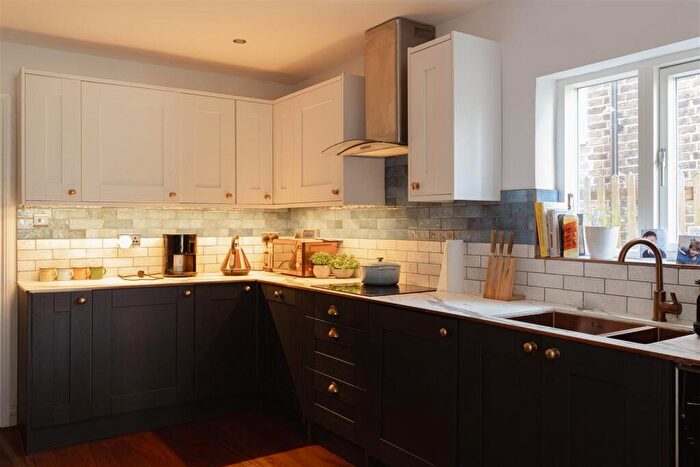 3 Bedroom Detached House For Sale In West Road, Reigate, RH2