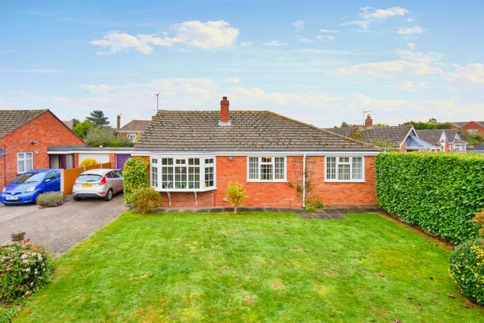 3 Bedroom Detached Bungalow For Sale In Peachley Gardens, Lower Broadheath, Worcester, WR2
